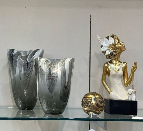 Dama decorativa Elegancia Dorada